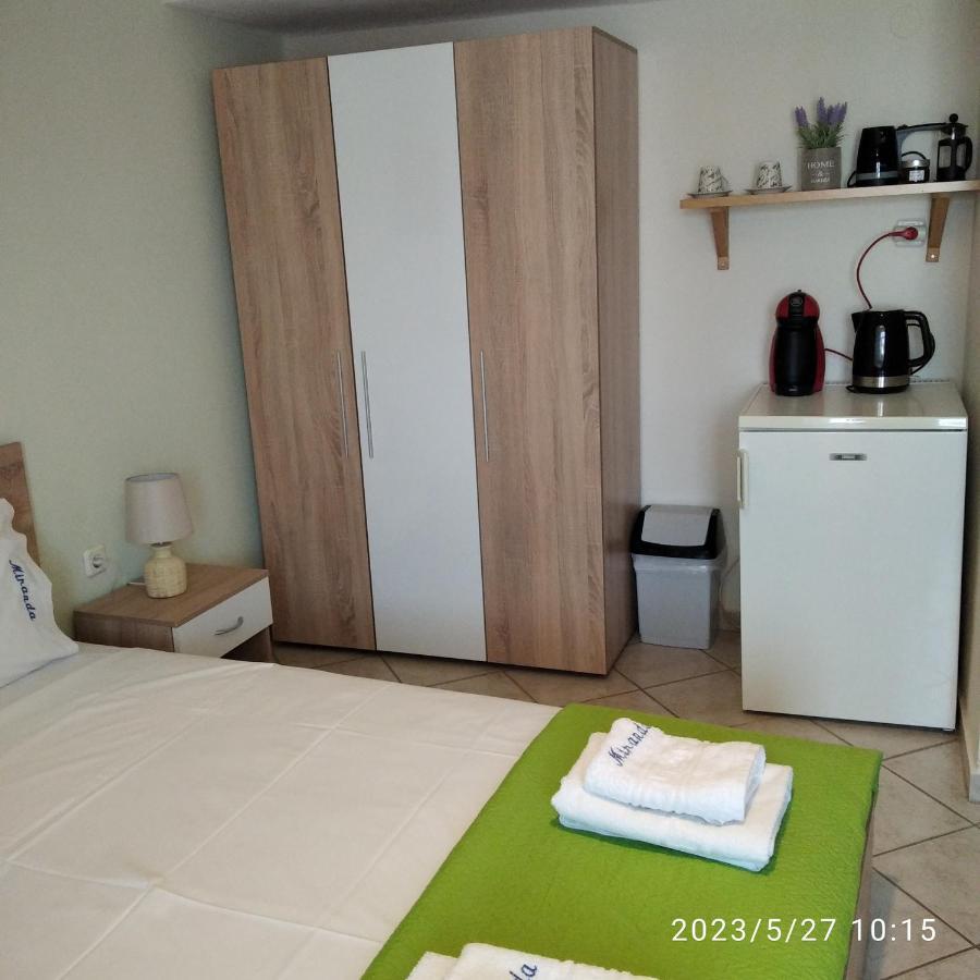 Miranda Studios 帕利乌里翁 外观 照片